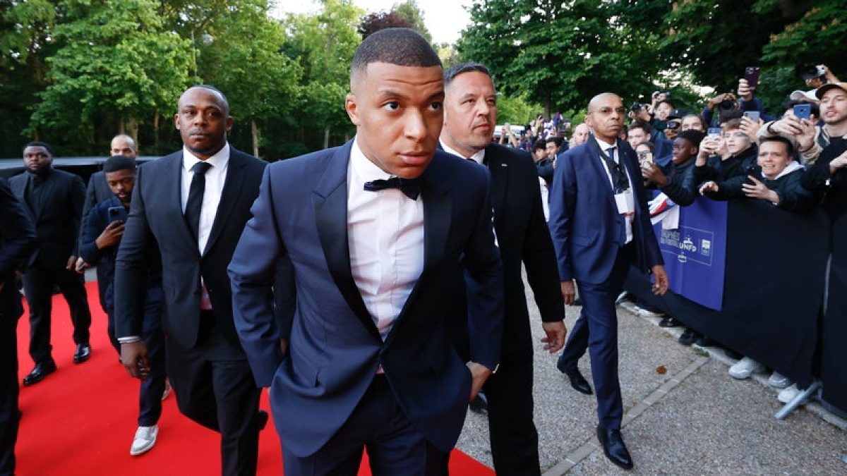 Aurélien Tchouaméni y Kylian Mbappé