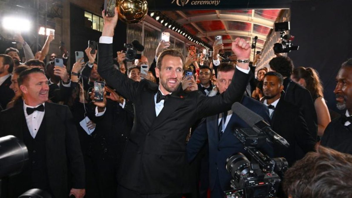 Harry Kane en un entrenamiento del Bayern Múnich tras ganar el Balón de Oro